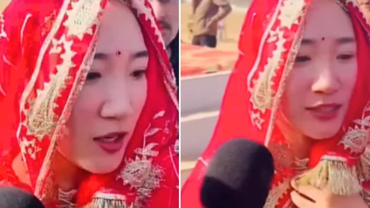 ਵਿਦੇਸ਼ੀ ਔਰਤ ਨੇ ਗਾਇਆ ਅਜਿਹਾ ਗੀਤ, ਸੁਣ ਕੇ ਨਹੀਂ ਰੁਕੇਗਾ ਹਾਸਾ, ਬੋਲੀ- I Like ਕਚਰਾ Song ਵਿਦੇਸ਼ੀ ਔਰਤ ਨੇ ਗਾਇਆ ਅਜਿਹਾ ਗੀਤ, ਸੁਣ ਕੇ ਨਹੀਂ ਰੁਕੇਗਾ ਹਾਸਾ, ਬੋਲੀ- I Like ਕਚਰਾ Song