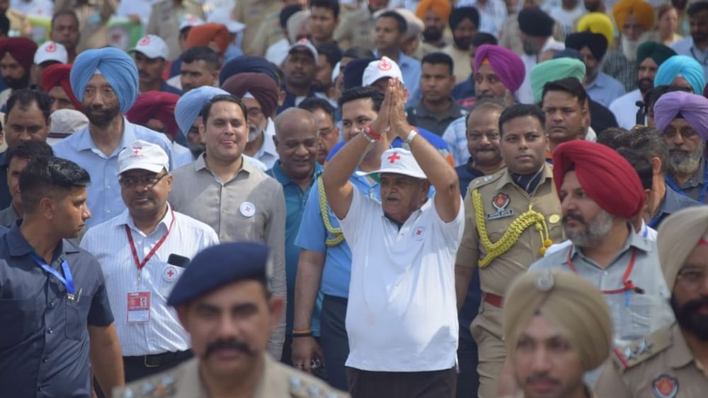 ਰਾਜਪਾਲ ਕਟਾਰੀਆ ਪਹਿਲਾਂ ਹੀ ਕਹਿ ਚੁੱਕੇ ਹਨ ਕਿ ਭਾਰਤ ਸਰਕਾਰ ਅਤੇ ਪੰਜਾਬ ਸਰਕਾਰ ਇਸ ਮੁੱਦੇ ਨੂੰ ਗੰਭੀਰਤਾ ਨਾਲ ਲੈ ਰਹੇ ਹਨ ਅਤੇ ਸਮਾਜ ਦੇ ਸਾਰੇ ਵਰਗਾਂ ਨੂੰ ਇਸ ਮੁਹਿੰਮ ਦਾ ਸਮਰਥਨ ਕਰਨਾ ਚਾਹੀਦਾ ਹੈ।