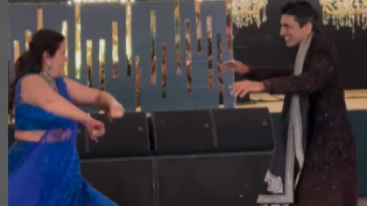 ਮੰਮੀ-ਡੈਡੀ ਨੇ ਧੀ ਦੇ ਵਿਆਹ ਚ ਚੁਰਾਈ Limelight, ਡਾਂਸ ਨਾਲ ਲੁੱਟੀ ਮਹਿਫਲ