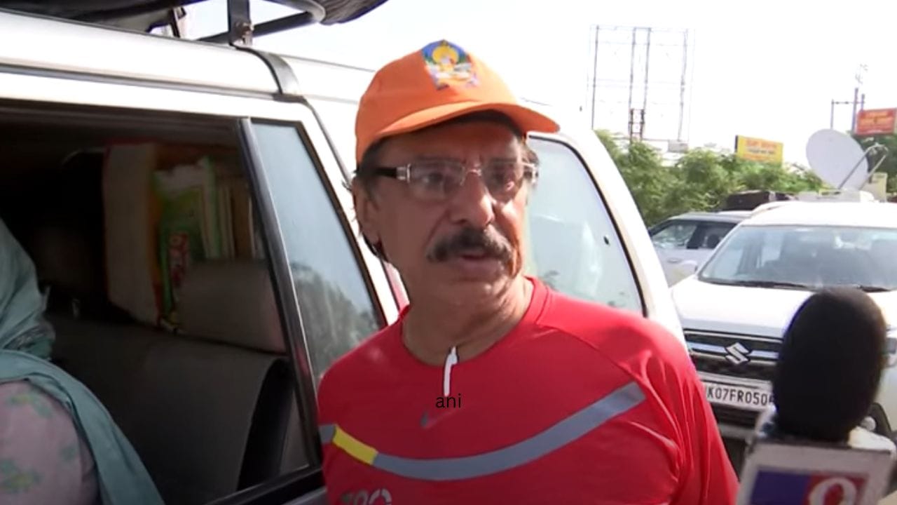 Atari Border:  ਪਾਕਿ ਵਾਪਸ ਜਾ ਰਿਹਾ ਹੈ ਇਹ ਹਿੰਦੂ ਪਰਿਵਾਰ, ਜਾਂਦੇ-ਜਾਂਦੇ ਕੀ ਬੋਲੇ?