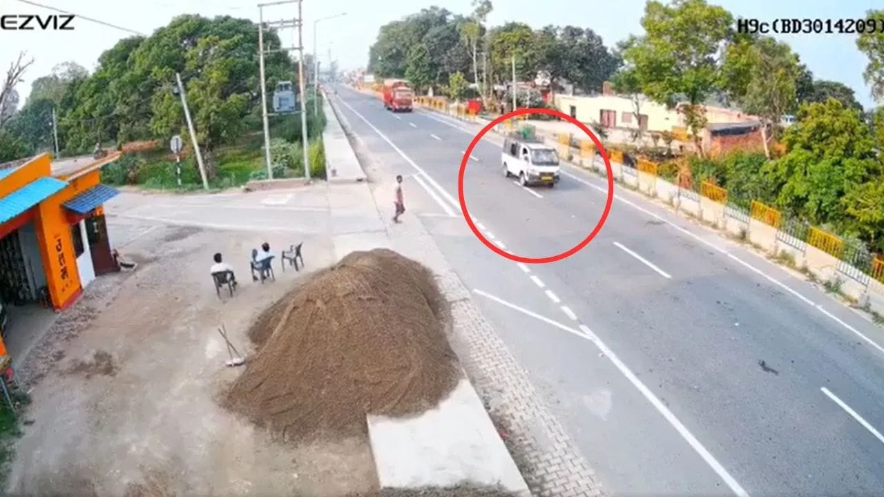 Shocking Video : ਟਰੱਕ ਨੇ ਮੈਜਿਕ ਗੱਡੀ ਦਾ ਹੋਇਆ ਭਿਆਨਕ ਐਕਸੀਡੈਂਟ, ਵੀਡੀਓ ਦੇਖ ਕੰਬ ਜਾਵੇਗਾ ਦਿਲ