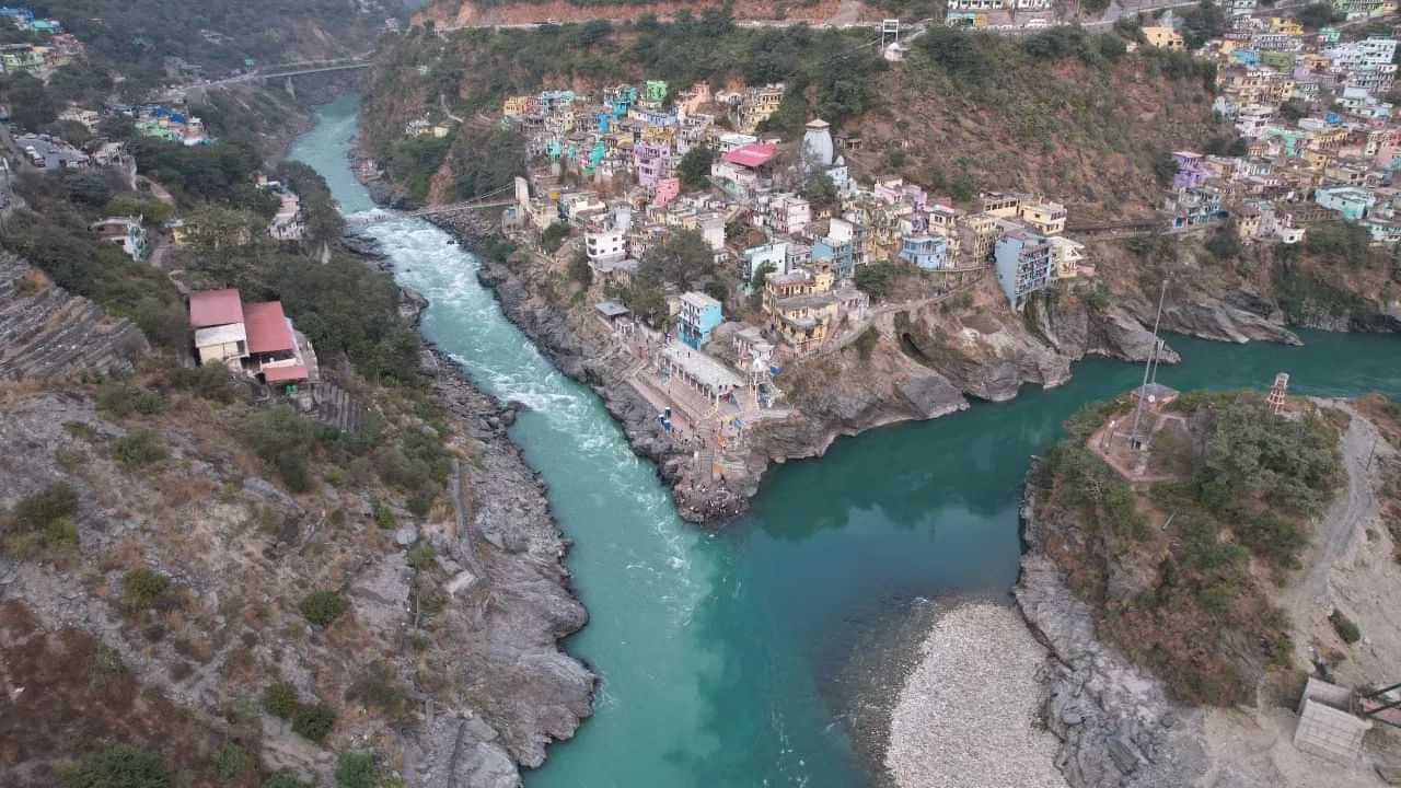 ਦੇਵਪ੍ਰਯਾਗ ਨੇੜੇ ਇਨ੍ਹਾਂ ਖੂਬਸੂਰਤ ਥਾਵਾਂ ਨੂੰ ਕਰੋ Explore, ਯਾਤਰਾ ਰਹੇਗੀ ਯਾਦਗਾਰ