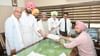 ਕਾਂਗਰਸ ਨੇ ਨਾਮਜ਼ਦਗੀ ਰਾਹੀ ਦਿਖਾਈ ਏਕਤਾ, ਵੜਿੰਗ ਦੀ ਹਾਜ਼ਰੀ ਵਿੱਚ ਆਸ਼ੂ ਨੇ ਭਰੇ ਕਾਗਜ਼ ਕਾਂਗਰਸ ਨੇ ਨਾਮਜ਼ਦਗੀ ਰਾਹੀ ਦਿਖਾਈ ਏਕਤਾ, ਵੜਿੰਗ ਦੀ ਹਾਜ਼ਰੀ ਵਿੱਚ ਆਸ਼ੂ ਨੇ ਭਰੇ ਕਾਗਜ਼...