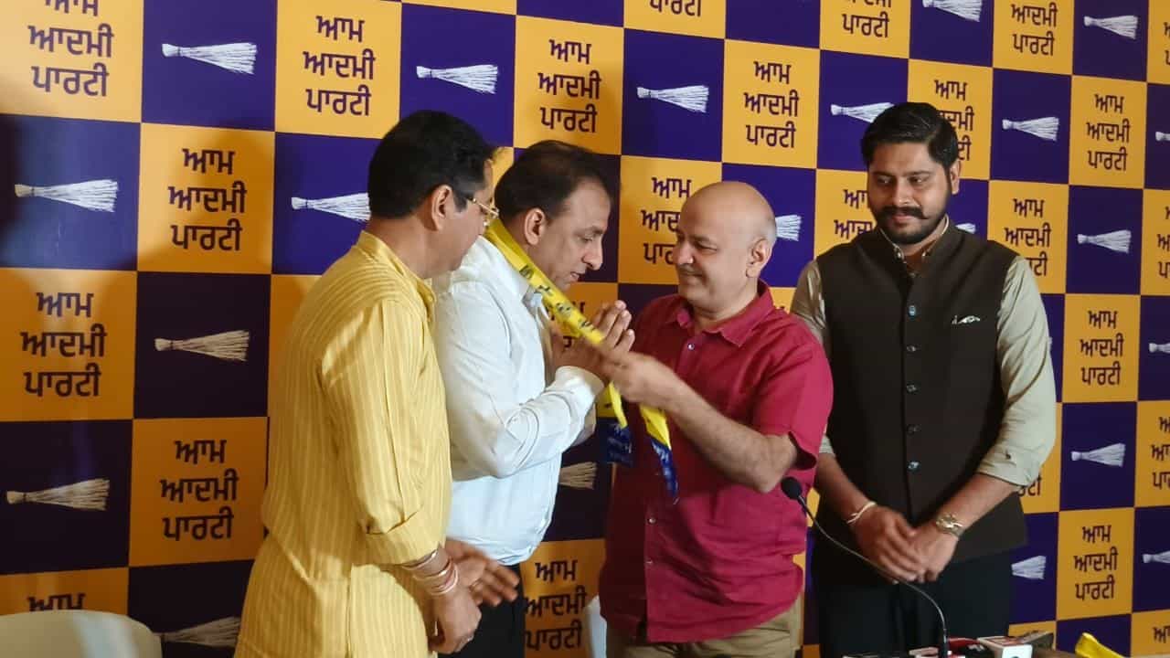 ਉਦਯੋਗਪਤੀ ਨਿਤਿਨ ਕੋਹਲੀ ਹੋਏ AAP ਵਿੱਚ ਸ਼ਾਮਲ, ਜਲੰਧਰ ਕੇਂਦਰੀ ਹਲਕੇ ਦੇ ਇੰਚਾਰਜ ਨਿਯੁਕਤ