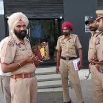 Phagwara Bank Robbery: ਫਗਵਾੜਾ ਦੇ ਇੱਕ ਨਿੱਜੀ ਬੈਂਕ ‘ਚ 40 ਲੱਖ ਰੁਪਏ ਦੀ ਲੁੱਟ, ਤਿੰਨ ਹਥਿਆਰਬੰਦ ਨਕਾਬਪੋਸ਼ਾਂ ਨੇ ਦਿੱਤਾ ਵਾਰਦਾਤ ਨੂੰ ਅੰਜਾਮ Phagwara Bank Robbery: ਫਗਵਾੜਾ ਦੇ ਇੱਕ ਨਿੱਜੀ ਬੈਂਕ ‘ਚ 40 ਲੱਖ ਰੁਪਏ ਦੀ ਲੁੱਟ, ਤਿੰਨ ਹਥਿਆਰਬੰਦ ਨਕਾਬਪੋਸ਼ਾਂ ਨੇ ਦਿੱਤਾ ਵਾਰਦਾਤ ਨੂੰ ਅੰਜਾਮ