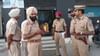 ਫਗਵਾੜਾ: ਦਿਨ- ਦਿਹਾੜੇ ਬੈਂਕ 'ਚ ਲੁੱਟ, 40 ਲੱਖ ਰੁਪਏ ਲੈ ਫਰਾਰ ਹੋਏ ਲੁੱਟੇਰੇ ਫਗਵਾੜਾ: ਦਿਨ- ਦਿਹਾੜੇ ਬੈਂਕ 'ਚ ਲੁੱਟ, 40 ਲੱਖ ਰੁਪਏ ਲੈ ਫਰਾਰ ਹੋਏ ਲੁੱਟੇਰੇ...
