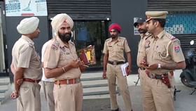 ਫਗਵਾੜਾ ਦੇ ਇੱਕ ਨਿੱਜੀ ਬੈਂਕ ‘ਚ 40 ਲੱਖ ਰੁਪਏ ਦੀ ਲੁੱਟ, ਤਿੰਨ ਹਥਿਆਰਬੰਦ ਨਕਾਬਪੋਸ਼ਾਂ ਨੇ ਦਿੱਤਾ ਵਾਰਦਾਤ ਨੂੰ ਅੰਜਾਮ...