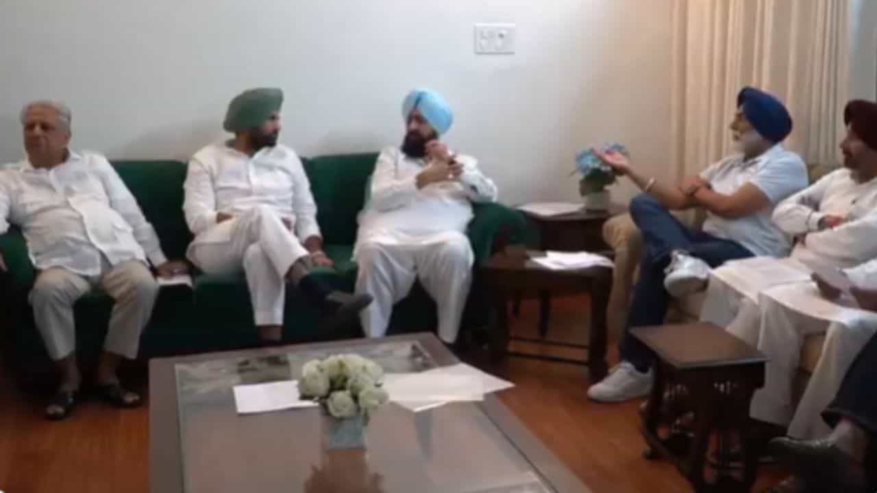 ਪੰਜਾਬ ਕਾਂਗਰਸ ਨੇ 2027 ਵਿਧਾਨ ਸਭਾ ਚੋਣਾਂ ਲਈ ਖਿੱਚੀ ਤਿਆਰੀ, 27 ਜ਼ਿਲ੍ਹਾ ਪ੍ਰਧਾਨਾਂ ਦੀ ਸੂਚੀ ਜਾਰੀ