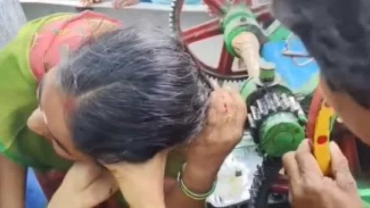 Shocking Video : ਗੰਨੇ ਦਾ ਜੂਸ ਪੀਣ ਗਈ ਸੀ ਔਰਤ, ਫਿਰ ਕੁੱਝ ਹੋਇਆ ਅਜਿਹਾ ਭਿਆਨਕ ਜਿਸ ਨਾਲ ਯੂਜ਼ਰਸ ਦੇ ਉੱਡੇ ਗਏ ਹੋਸ਼