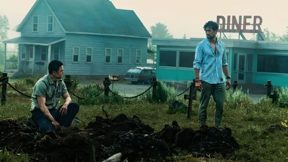 ਇਸ ਸੀਰੀਜ਼ ਦੀ ਕਹਾਣੀ ਇੱਕ ਅਜਿਹੇ ਟਾਊਨ ਦੇ ਆਲੇ-ਦੁਆਲੇ ਘੁੰਮਦੀ ਹੈ ਜਿਸ ਬਾਰੇ ਕੋਈ ਕੁਝ ਨਹੀਂ ਜਾਣਦਾ। ਇਹ ਟਾਊਨ ਆਪਣੇ ਅੰਦਰ ਬਹੁਤ ਸਾਰੇ ਰਾਜ਼ ਰੱਖਦਾ ਹੈ। ਲੋਕ, ਭਾਵੇਂ ਕਿਤੇ ਵੀ ਹੋਣ, ਅਚਾਨਕ ਇੱਥੇ ਪਹੁੰਚ ਜਾਂਦੇ ਹਨ। ਇੱਕ ਹੋਰ ਗੱਲ ਹੈ ਜੋ ਇਸ ਟਾਊਨ ਨੂੰ ਹੋਰ ਵੀ ਡਰਾਉਣੀ ਬਣਾਉਂਦੀ ਹੈ।