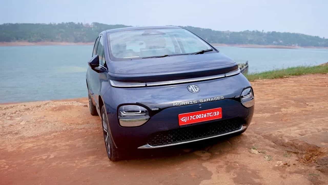 Car Review: ਚਲਾਉਣ ਵਿੱਚ ਕਿਹੋ ਜਿਹੀ ਹੈ  MG Windsor Pro ਇਲੈਕਟ੍ਰਿਕ ਕਾਰ? ਰਿਯਲ ਵਿੱਚ ਦਿੰਦੀ ਹੈ ਇਨ੍ਹੀ ਰੇਂਜ