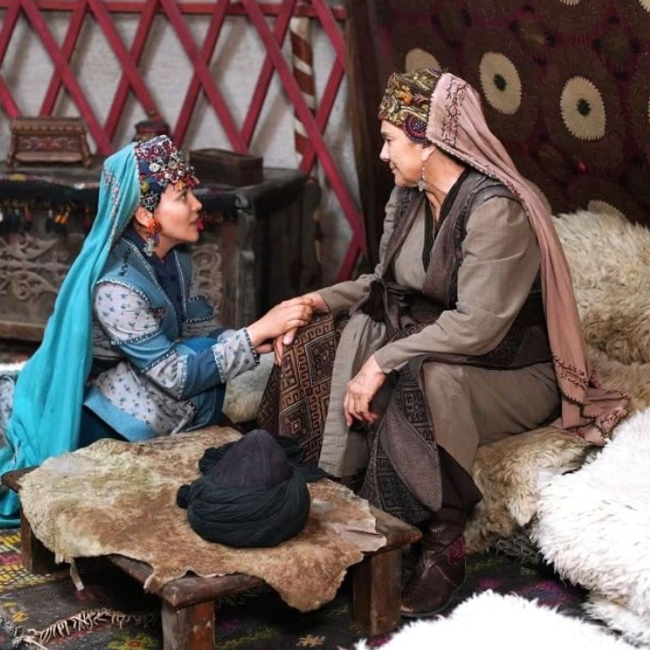 ਹਿੰਦੀ ਸਿਨੇਮਾ ਦੇ ਨਾਲ-ਨਾਲ, ਹਾਲੀਵੁੱਡ ਅਤੇ ਹਾਲੀਵੁੱਡ ਸ਼ੋਅ ਅਤੇ ਫਿਲਮਾਂ ਵੀ ਭਾਰਤ ਵਿੱਚ ਬਹੁਤ ਮਸ਼ਹੂਰ ਹਨ। ਹਾਲਾਂਕਿ, ਇਸ ਦੇ ਨਾਲ, ਪਿਛਲੇ ਕੁਝ ਸਾਲਾਂ ਵਿੱਚ ਤੁਰਕੀ ਸ਼ੋਅ ਵੀ ਲੋਕਾਂ ਵਿੱਚ ਬਹੁਤ ਜ਼ਿਆਦਾ ਟ੍ਰੈਂਡ ਕਰ ਰਹੇ ਹਨ।