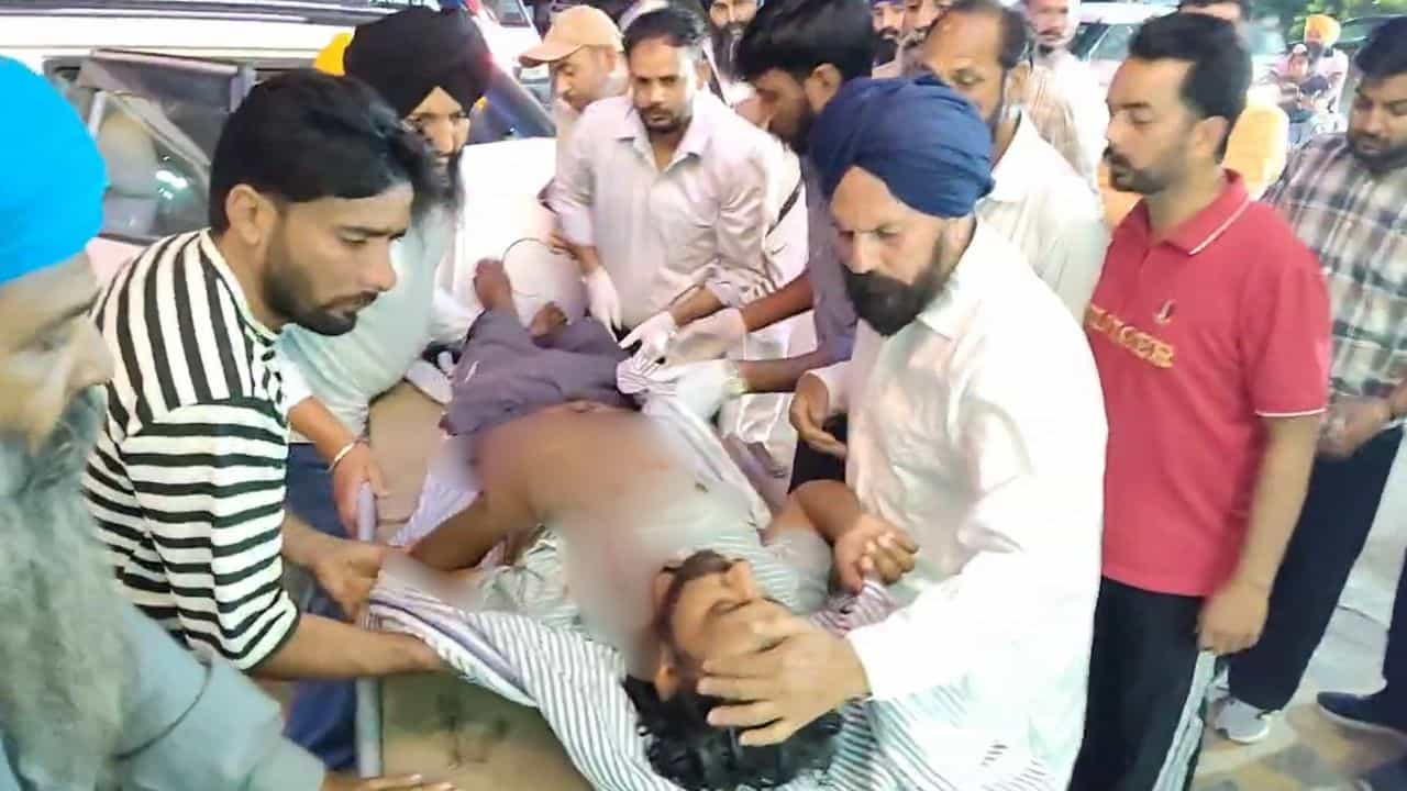 ਜੀਜੇ ਨੇ ਸਾਲੇ ਨੂੰ ਮਾਰੀ ਗੋਲੀ, ਪਤਨੀ ਨਾਲ ਚੱਲ ਰਿਹਾ ਸੀ ਝਗੜਾ, ਕਬੱਡੀ ਟੂਰਨਾਮੈਂਟ ਤੇ ਹੋਇਆ ਵਿਵਾਦ ਜੀਜੇ ਨੇ ਸਾਲੇ ਨੂੰ ਮਾਰੀ ਗੋਲੀ, ਪਤਨੀ ਨਾਲ ਚੱਲ ਰਿਹਾ ਸੀ ਝਗੜਾ, ਕਬੱਡੀ ਟੂਰਨਾਮੈਂਟ ਤੇ ਹੋਇਆ ਵਿਵਾਦ