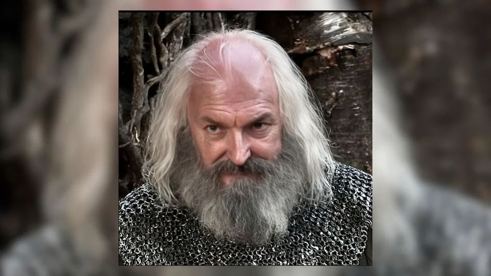 john stahl (richard karstark): ਸਕਾਟਿਸ਼ ਅਦਾਕਾਰ ਜੌਨ ਸਟੀਲ ਨੇ ਸੀਰੀਜ਼ ਦੇ ਦੂਜੇ ਸੀਜ਼ਨ ਵਿੱਚ ਰਿਚਰਡ ਕਾਰਸਟਾਰਕ ਦੀ ਭੂਮਿਕਾ ਨਿਭਾਈ। ਉਹਨਾਂ ਨੂੰ ਲੋਕਾਂ ਦੁਆਰਾ ਹਾਊਸ ਸਟਾਰਕ ਅਤੇ ਕਾਰਸਟਾਰਕ ਦੇ ਲਾਰਡ ਦੇ ਵਫ਼ਾਦਾਰ ਵਜੋਂ ਬਹੁਤ ਪਸੰਦ ਕੀਤਾ ਗਿਆ। ਜੌਨ ਦੀ ਮੌਤ ਲੰਬੀ ਬਿਮਾਰੀ ਕਾਰਨ 2022 ਵਿੱਚ ਹੋ ਗਈ।