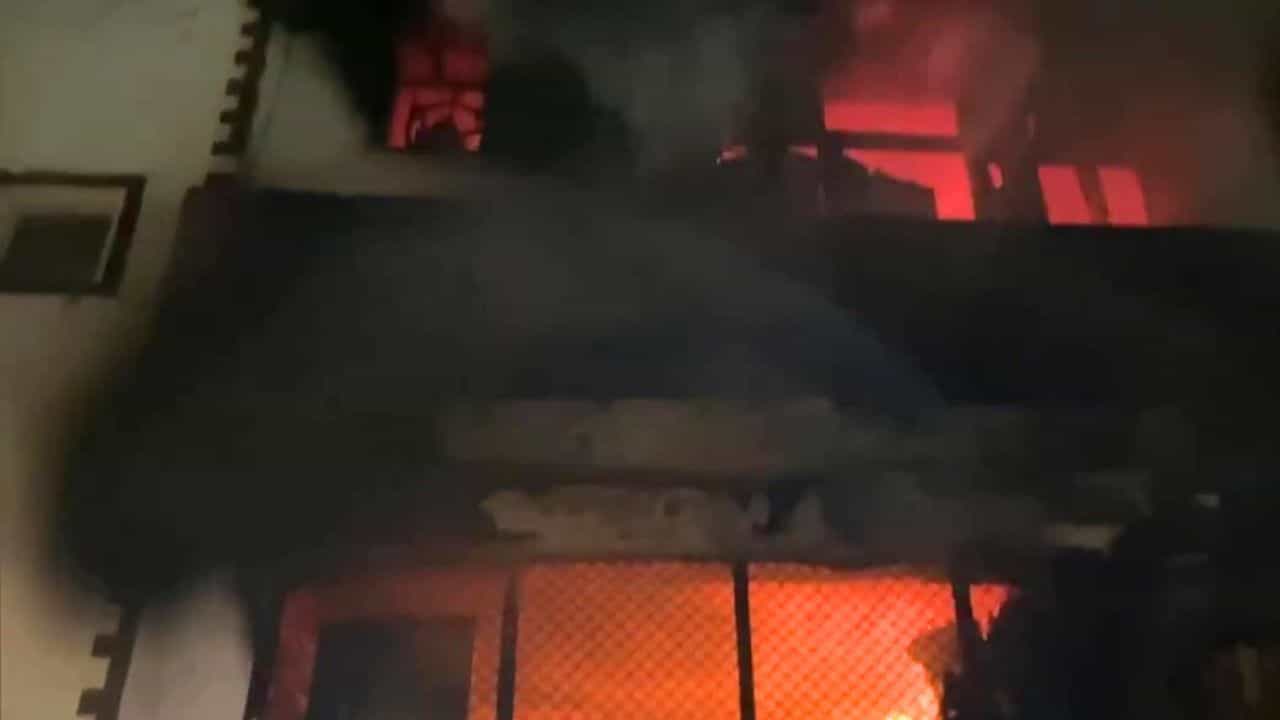 ਕਾਨਪੁਰ ਦੇ ਚਮਨਗੰਜ ਵਿੱਚ ਪੰਜ ਮੰਜ਼ਿਲਾ ਇਮਾਰਤ ਵਿੱਚ ਲੱਗੀ ਭਿਆਨਕ ਅੱਗ, 5 ਲੋਕਾਂ ਦੀ ਮੌਤ