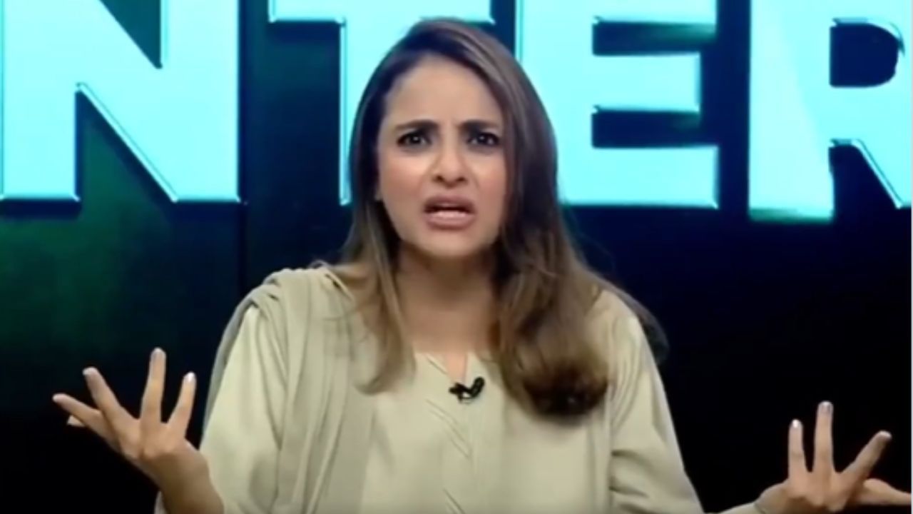 pakistani-anchor-1