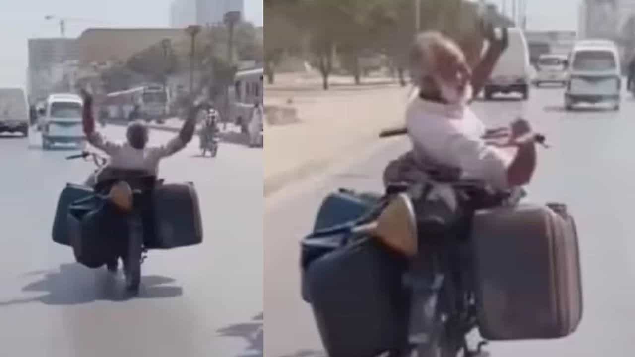 ਬਾਈਕ ਤੇ ਅੰਕਲ ਨੇ ਕੀਤਾ ਖ਼ਤਰਨਾਕ ਸਟੰਟ, ਵੀਡੀਓ ਦੇਖ ਖੁੱਲ੍ਹੀਆਂ ਰਹਿ ਜਾਣਗੀਆਂ ਤੁਹਾਡੀਆਂ ਅੱਖਾਂ