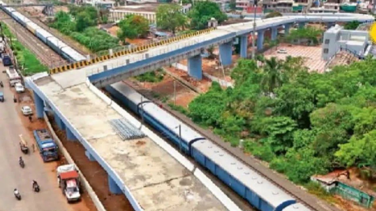 Viral: ਮੱਧ ਪ੍ਰਦੇਸ਼ ਵਿੱਚ ਅਜੀਬ ਕਾਰਨਾਮਾ, ਭੋਪਾਲ ਵਿੱਚ Bridge ‘ਤੇ ਬਣਾਇਆ 90 ਡਿਗਰੀ ਵਾਲਾ ਮੋੜ, PWD ਮੰਤਰੀ ਕੀ ਬੋਲੇ?