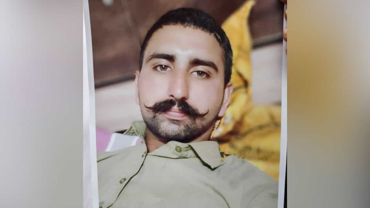 ਪਾਕਿਸਤਾਨ ਰੇਂਜਰਸ ਦੀ ਹਿਰਾਸਤ ਚ ਹੈ ਅੰਮ੍ਰਿਤਪਾਲ, ਤਾਰ ਪਾਰ ਗਿਆ ਸੀ ਖੇਤ ਪਾਕਿਸਤਾਨ ਰੇਂਜਰਸ ਦੀ ਹਿਰਾਸਤ ਚ ਹੈ ਅੰਮ੍ਰਿਤਪਾਲ, ਤਾਰ ਪਾਰ ਗਿਆ ਸੀ ਖੇਤ