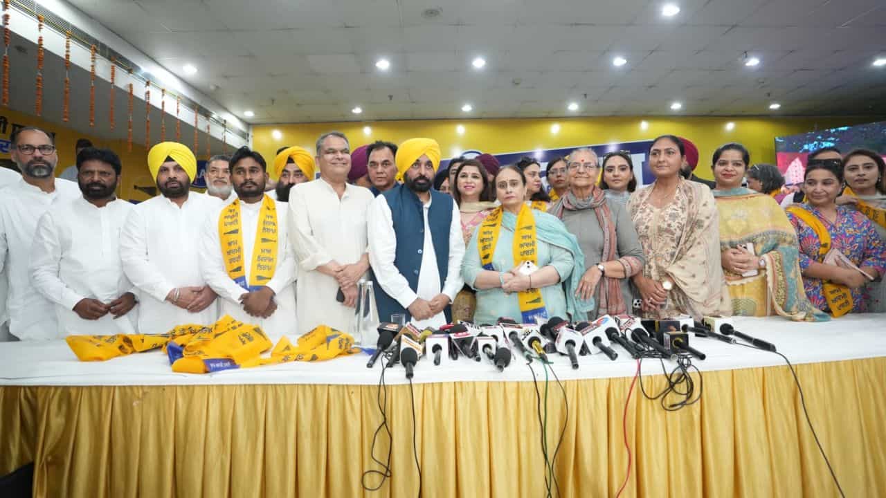 ਲੁਧਿਆਣਾ ਦੌਰੇ ਤੇ CM ਭਗਵੰਤ ਮਾਨ, ਕਈ ਵੱਡੇ ਆਗੂਆਂ ਨੂੰ ਪਾਰਟੀ ਚ ਕਰਵਾਇਆ ਜੁਆਇਨ, ਆਪਰੇਸ਼ਨ ਸਿੰਦੂਰ ਤੇ ਚੁੱਕੇ ਸਵਾਲ