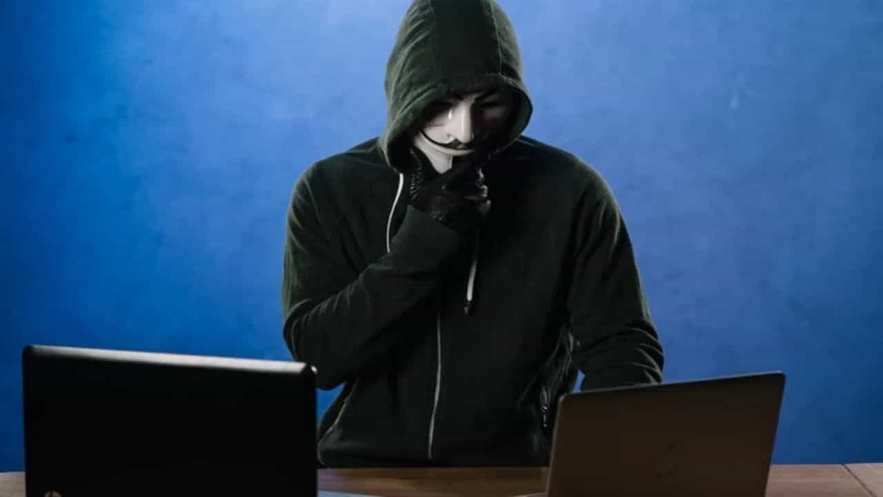 ਸਭ ਤੋਂ ਵੱਡੀ ਚੋਰੀ, 16 ਅਰਬ ਲੋਕਾਂ ਦੇ ਐਪਲ ਅਤੇ ਗੂਗਲ ਅਕਾਊਂਟ ਪਾਸਵਰਡ ਲੀਕ ਸਭ ਤੋਂ ਵੱਡੀ ਚੋਰੀ, 16 ਅਰਬ ਲੋਕਾਂ ਦੇ ਐਪਲ ਅਤੇ ਗੂਗਲ ਅਕਾਊਂਟ ਪਾਸਵਰਡ ਲੀਕ