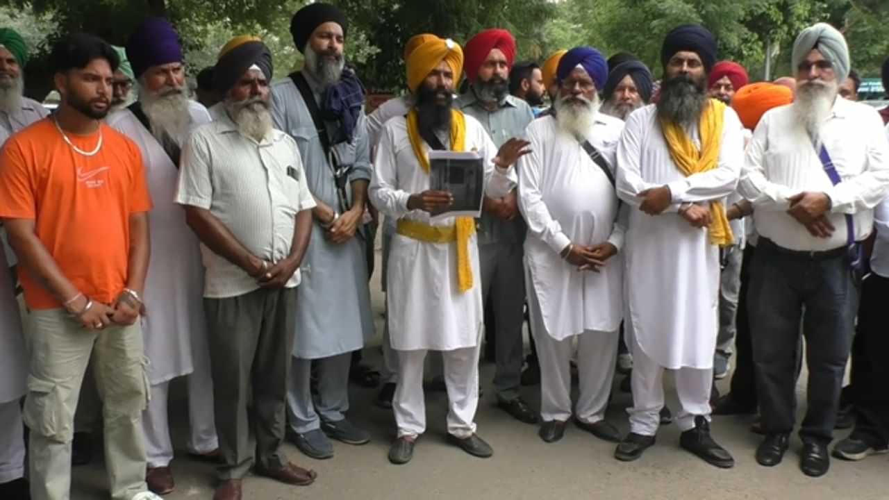 ਲੁਧਿਆਣਾ ਚ ਵੀਡੀਓ ਵਾਇਰਲ ਹੋਣ ਤੋਂ ਬਾਅਦ ਵਧੀਆਂ ਡੇਰਾ ਮੁਖੀ ਦੀਆਂ ਮੁਸ਼ਕਲਾਂ, ਪਿੰਡ ਵਾਸੀਆਂ ਨੇ ਕੀਤੀ ਮੰਗ