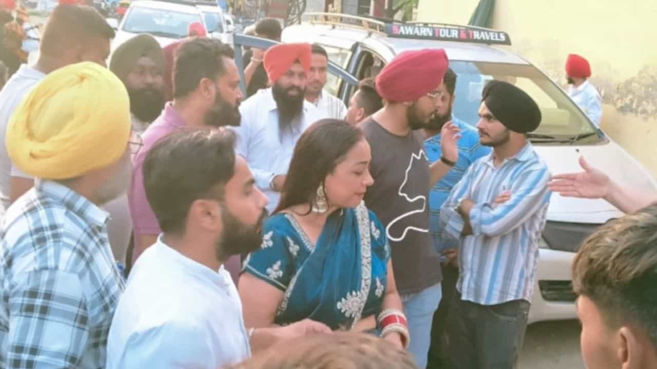 150KM ਦੂਰ ਵਿਆਹ ਕਰਵਾਉਣ ਆਇਆ ਲਾੜਾ, ਪਰ ਨਹੀਂ ਮਿਲੀ ਲਾੜੀ ਤੇ ਨਾ ਮਿਲਿਆ ਘਰ, ਬੇਰੰਗ ਪਰਤੀ ਬਰਾਤਾ