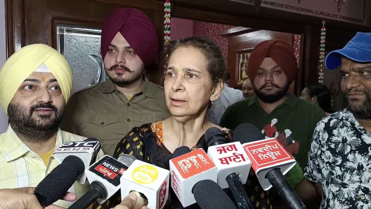 ਮੁੜ ਸਿਆਸਤ ਚ ਐਕਟਿਵ ਹੋਏ ਨਵਜੋਤ ਕੌਰ ਸਿੱਧੂ, ਕਿਹਾ- 2027 ਦੀਆਂ ਚੋਣਾਂ ਲਈ ਤਿਆਰੀਆਂ ਸ਼ੁਰੂ ਕਰ ਦਿੱਤੀਆਂ ਮੁੜ ਸਿਆਸਤ ਚ ਐਕਟਿਵ ਹੋਏ ਨਵਜੋਤ ਕੌਰ ਸਿੱਧੂ, ਕਿਹਾ- 2027 ਦੀਆਂ ਚੋਣਾਂ ਲਈ ਤਿਆਰੀਆਂ ਸ਼ੁਰੂ ਕਰ ਦਿੱਤੀਆਂ