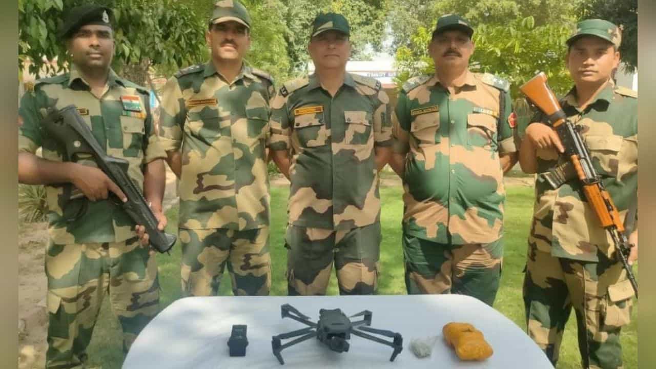 ਭਾਰਤ-ਪਾਕਿਸਤਾਨ ਸਰਹੱਦ ਤੇ ਡਰੋਨ ਬਰਾਮਦ, ਪੈਕੇਟ ਚੋਂ ਮਿਲੀ 541 ਗ੍ਰਾਮ ਹੈਰੋਇਨ ਤੇ 30 ਗ੍ਰਾਮ ਅਫੀਮ