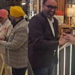 Viral Video: ਇਹ ਹੰਗਾਮਾ ਕੀ ਹੈ ਭਰਾ? ਹੁਣ ਵਿਆਹ ਵਿੱਚ ਲਿਫਾਫਾ ਨਹੀਂ ਤਾਂ ਖਾਣਾ ਨਹੀਂ Viral Video: ਇਹ ਹੰਗਾਮਾ ਕੀ ਹੈ ਭਰਾ? ਹੁਣ ਵਿਆਹ ਵਿੱਚ ਲਿਫਾਫਾ ਨਹੀਂ ਤਾਂ ਖਾਣਾ ਨਹੀਂ