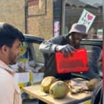 Viral video: ਲੰਡਨ ਦੀਆਂ ਸੜਕਾਂ ‘ਤੇ ਨਾਰੀਅਲ ਪਾਣੀ ਵੇਚਦਾ ਨਜ਼ਰ ਆਇਆ ਸ਼ਖਸ Viral video: ਲੰਡਨ ਦੀਆਂ ਸੜਕਾਂ ‘ਤੇ ਨਾਰੀਅਲ ਪਾਣੀ ਵੇਚਦਾ ਨਜ਼ਰ ਆਇਆ ਸ਼ਖਸ