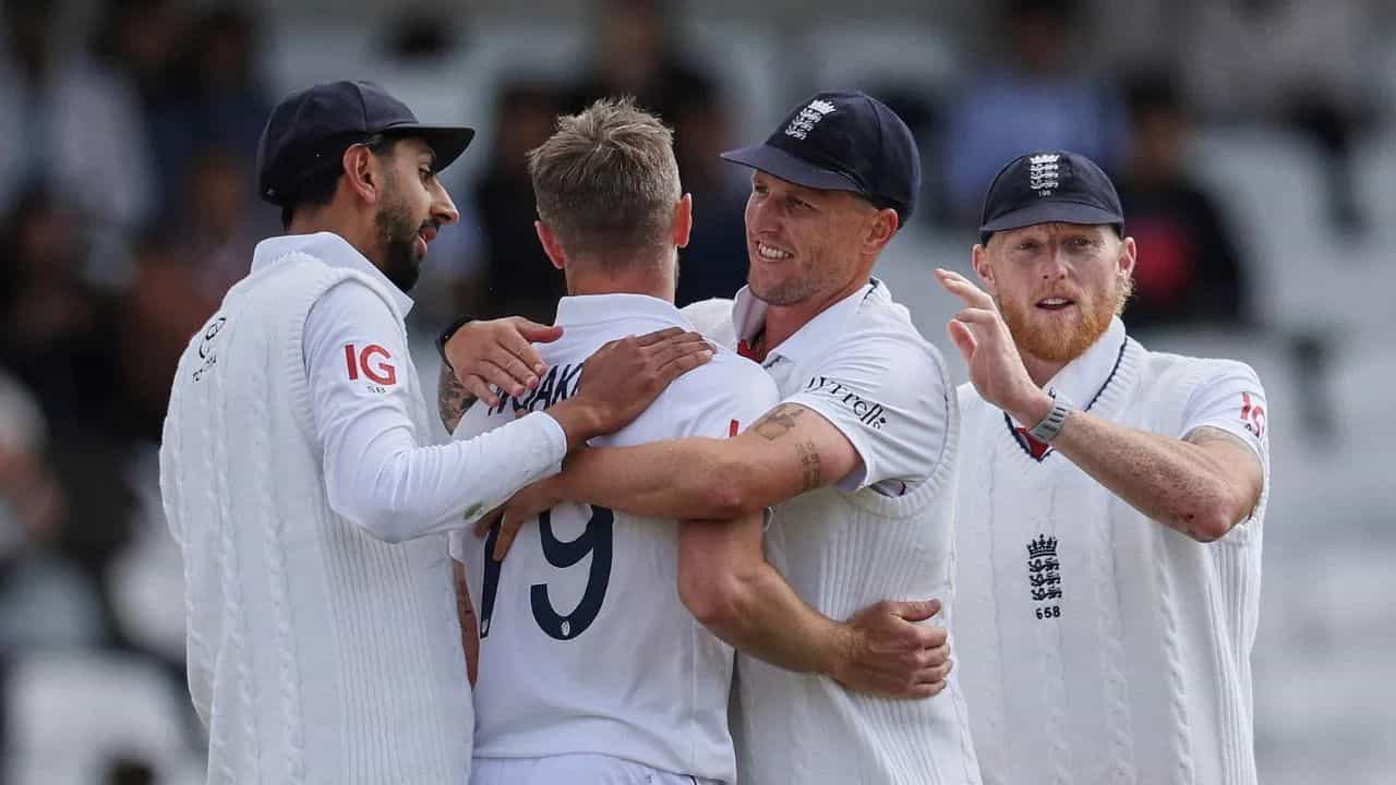 IND vs ENG: ਦੂਜੇ ਟੈਸਟ ਲਈ ਇੰਗਲੈਂਡ ਟੀਮ ਦਾ ਐਲਾਨ, 4 ਸਾਲਾਂ ਬਾਅਦ ਇਸ ਸਟਾਰ ਖਿਡਾਰੀ ਦੀ ਹੋਈ ਵਾਪਸੀ IND vs ENG: ਦੂਜੇ ਟੈਸਟ ਲਈ ਇੰਗਲੈਂਡ ਟੀਮ ਦਾ ਐਲਾਨ, 4 ਸਾਲਾਂ ਬਾਅਦ ਇਸ ਸਟਾਰ ਖਿਡਾਰੀ ਦੀ ਹੋਈ ਵਾਪਸੀ