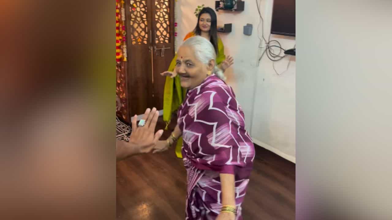 Viral Video: ਕਜਰਾਰੇ...ਕਜਰਾਰੇ Song ਤੇ ਦਾਦੀ ਜੀ ਨੇ ਕੀਤਾ ਅਜਿਹਾ ਡਾਂਸ, ਲੋਕ ਬੋਲੇ- ਫੇਲ੍ਹ ਹੈ ਐਸ਼ਵਰਿਆ ਰਾਏ