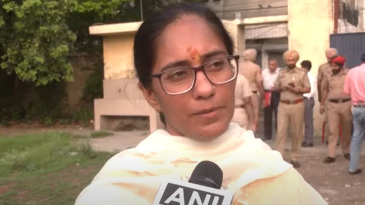 Ludhiana West Bypoll: ਕਾਂਗਰਸ ਉਮੀਦਵਾਰ ਭਾਰਤ ਭੂਸ਼ਣ ਆਸ਼ੂ ਦੀ ਪਤਨੀ ਮਮਤਾ ਆਸ਼ੂ ਨੇ ਚੋਣ ਨੂੰ ਲੈ ਕੇ ਦਿੱਤਾ ਇਹ ਬਿਆਨ