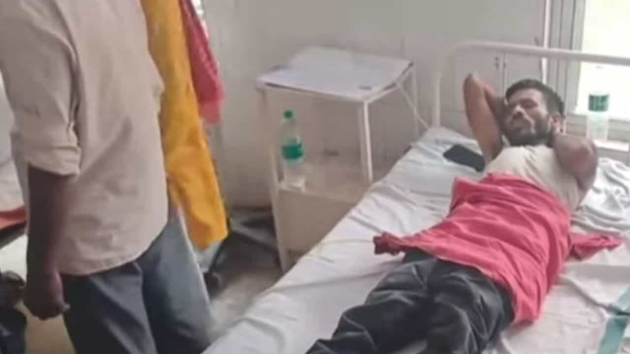 OMG: ਇੱਜਤ ਲੁੱਟ ਰਹੇ ਸ਼ਖਸ ਦਾ ਔਰਤ ਨੇ ਕੱਟ ਦਿੱਤਾ Private Part, ਕਰਜ਼ਾ ਦੇ ਕੇ ਸਰੀਰਕ ਸੰਬੰਧ ਬਣਾਉਣ ਲਈ ਕਰ ਰਿਹਾ ਸੀ ਮਜਬੂਰ