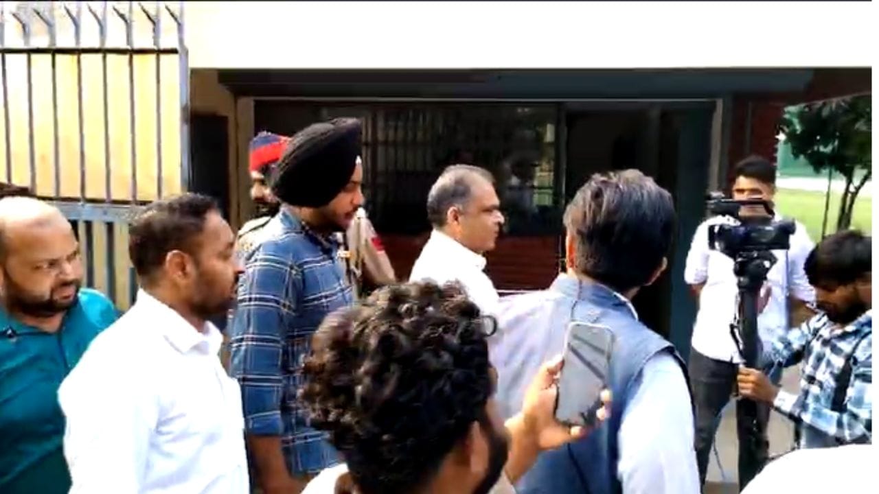 Ludhiana West Bypoll ਵੋਟ ਪਾਉਣ ਆਏ ਸੰਜੀਵ ਅਰੋੜਾ ਨੇ ਵੋਟਰਾਂ ਨੂੰ ਕਹੀ ਇਹ ਗੱਲ?