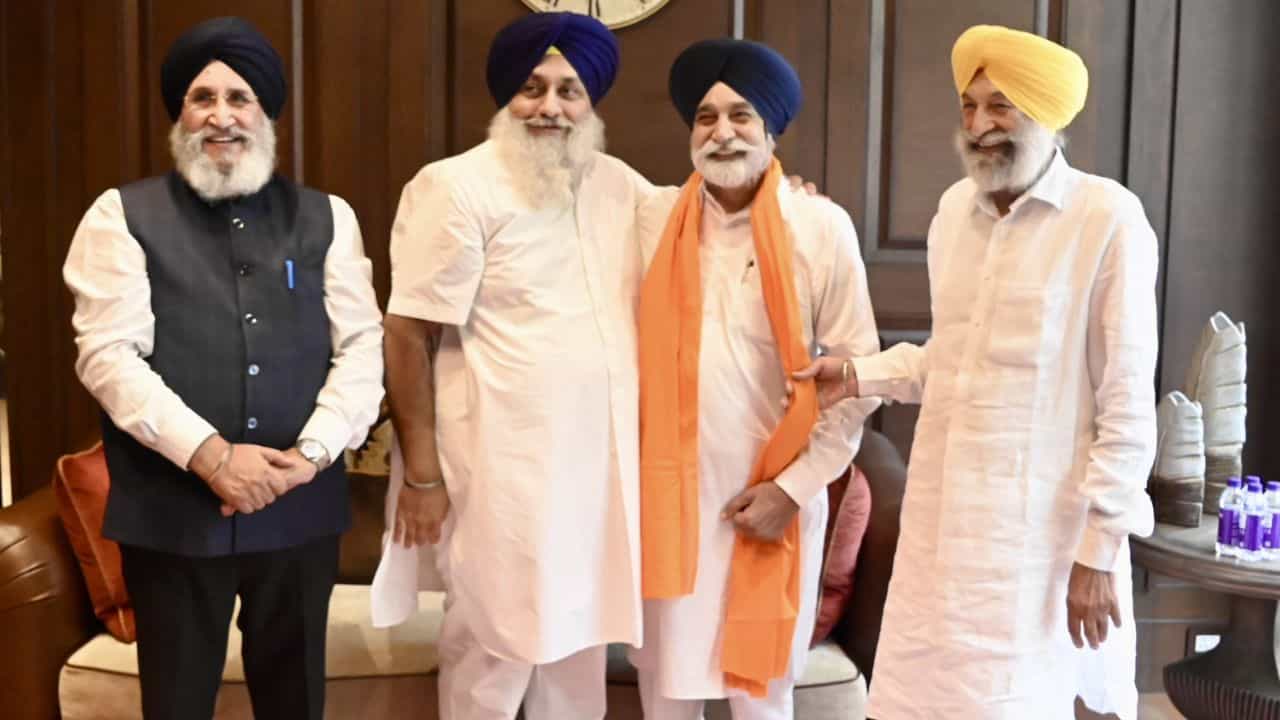 ਸਿਕੰਦਰ ਸਿੰਘ ਮਲੂਕਾ ਦੀ ਸ਼੍ਰੋਮਣੀ ਅਕਾਲੀ ਦਲ ਚ ਵਾਪਸੀ, ਸੁਖਬੀਰ ਬਾਦਲ ਨੇ ਕਰਵਾਈ ਪਾਰਟੀ ਜੁਆਇੰਨ