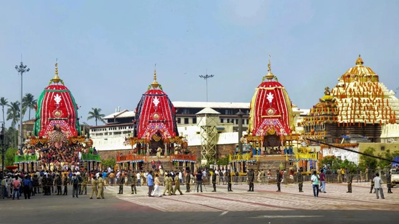 Jagannath Rath Yatra 2025: ਜੇਕਰ ਤੁਸੀਂ ਜਗਨਨਾਥ ਰਥ ਯਾਤਰਾ ਵਿੱਚ ਸ਼ਾਮਲ ਨਹੀਂ ਹੋ ਪਾ ਰਹੇ, ਤਾਂ ਘਰ ਬੈਠੇ ਕਰੋ ਇਹ ਉਪਾਅ, ਮਿਲਣਗੇ ਸ਼ੁਭ ਨਤੀਜੇ! Jagannath Rath Yatra 2025: ਜੇਕਰ ਤੁਸੀਂ ਜਗਨਨਾਥ ਰਥ ਯਾਤਰਾ ਵਿੱਚ ਸ਼ਾਮਲ ਨਹੀਂ ਹੋ ਪਾ ਰਹੇ, ਤਾਂ ਘਰ ਬੈਠੇ ਕਰੋ ਇਹ ਉਪਾਅ, ਮਿਲਣਗੇ ਸ਼ੁਭ ਨਤੀਜੇ!