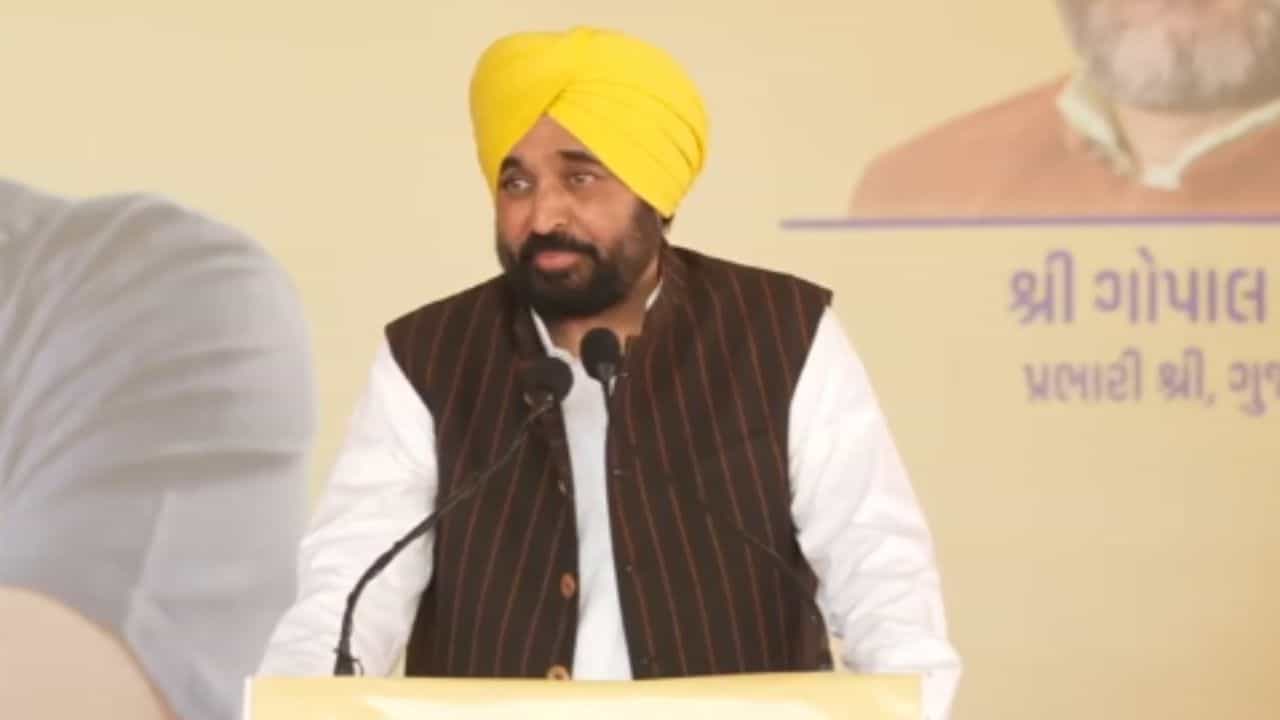 CM ਮਾਨ ਦੀ ਸਿਹਤ ਚ ਸੁਧਾਰ, ਫੋਰਟਿਸ ਹਸਪਤਾਲ ਚ ਕਰਵਾਇਆ ਸੀ ਦਾਖਲ CM ਮਾਨ ਦੀ ਸਿਹਤ ਚ ਸੁਧਾਰ, ਫੋਰਟਿਸ ਹਸਪਤਾਲ ਚ ਕਰਵਾਇਆ ਸੀ ਦਾਖਲ