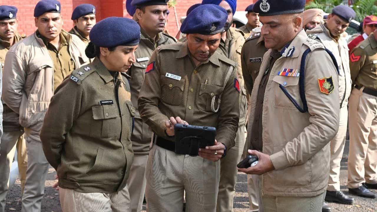 ਚੰਡੀਗੜ੍ਹ ਚ 275 ਬੈਡ ਕਰੈਕਟਰ...ਪੁਲਿਸ ਦੀ ਲਿਸਟ ਚ ਕਿਵੇਂ ਬਣ ਜਾਂਦੇ ਹਨ ਬੁਰੇ ਆਦਮੀ, ਕੀ ਹੁੰਦੀ ਹੈ ਇਨ੍ਹਾਂ ਵਿਰੁੱਧ ਕਾਰਵਾਈ?