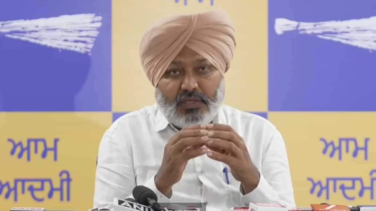 ਕਿਸਾਨਾਂ ਤੋਂ ਨਹੀਂ ਲਈ ਜਾਵੇਗੀ ਜਮੀਨ, ਲੈਂਡ ਪੂਲਿੰਗ ਸਕੀਮ ਤੇ ਬੋਲੇ ਮੰਤਰੀ ਹਰਪਾਲ ਚੀਮਾ ਕਿਸਾਨਾਂ ਤੋਂ ਨਹੀਂ ਲਈ ਜਾਵੇਗੀ ਜਮੀਨ, ਲੈਂਡ ਪੂਲਿੰਗ ਸਕੀਮ ਤੇ ਬੋਲੇ ਮੰਤਰੀ ਹਰਪਾਲ ਚੀਮਾ