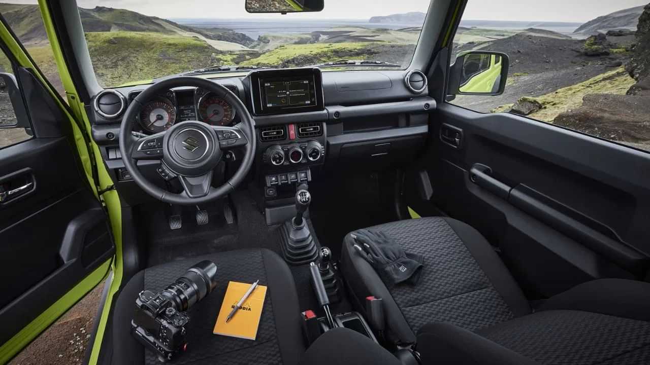 Thar ਨੂੰ ਜਲਦ ਟੱਕਰ ਦੇਣ ਆ ਰਹੀ Jimny ਫੇਸਲਿਫਟ! ਡਿਜ਼ਾਈਨ ਵਿੱਚ ਟਵਿਸਟ, ਫੀਚਰ ਵਿੱਚ ਦਮ