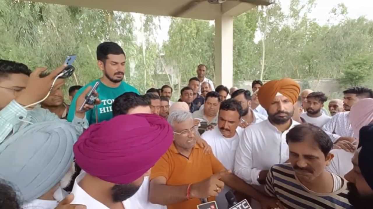 Abohar Murder: ਵੇਅਰਵੈੱਲ ਸ਼ੋਅਰੂਮ ਦੇ ਮਾਲਕ ਦਾ ਹੋਇਆ ਅੰਤਿਮ ਸਸਕਾਰ, ਅਬੋਹਰ ਪਹੁੰਚੇ ਕਈ ਵੱਡੇ ਆਗੂ
