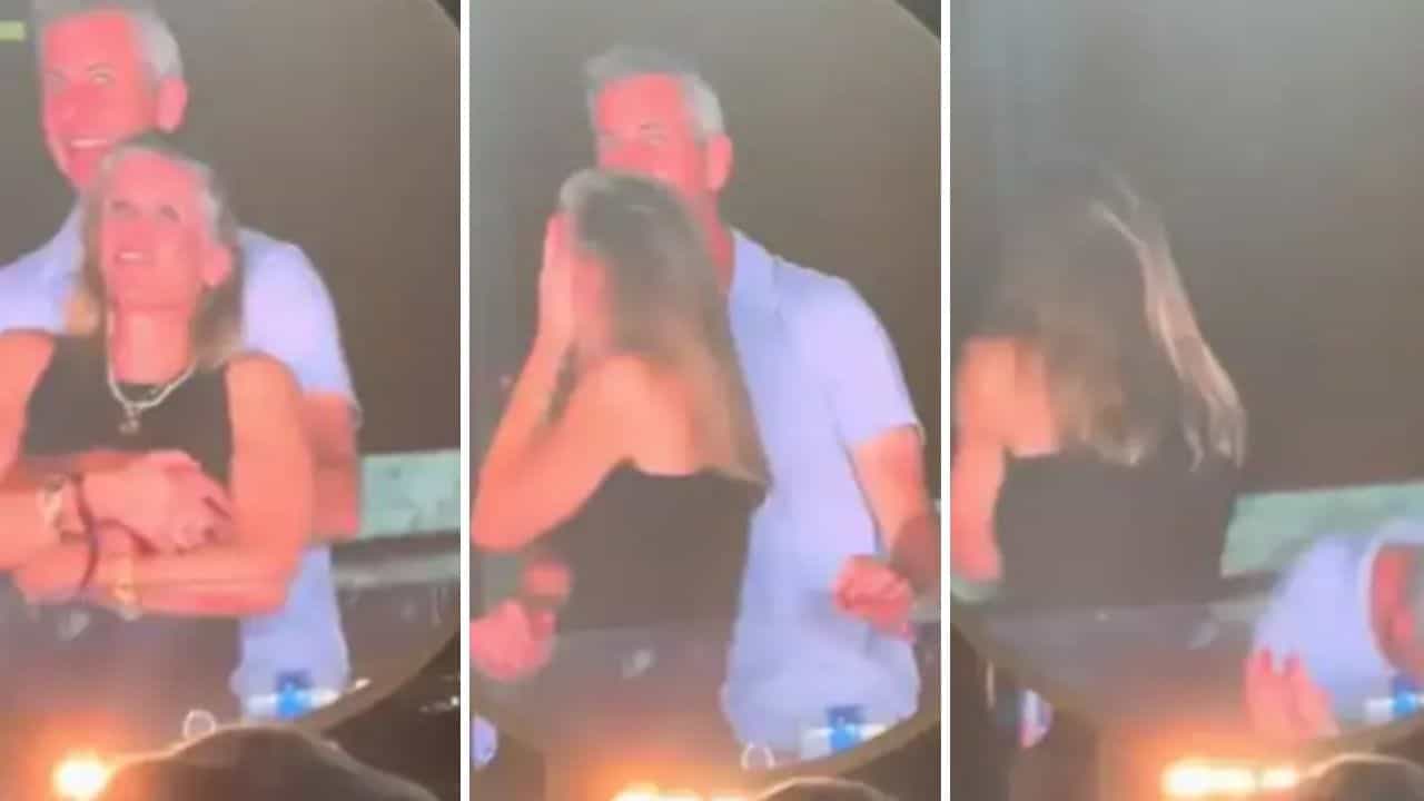 Coldplay ਕੰਸਰਟ ਚ HR ਹੈੱਡ ਨਾਲ Kiss Cam ਤੇ ਫੜੇ ਗਏ CEO ਸਾਬ੍ਹ, VIRAL ਵੀਡੀਓ ਨੇ ਮਚਾਇਆ ਹੰਗਾਮਾ! Coldplay ਕੰਸਰਟ ਚ HR ਹੈੱਡ ਨਾਲ Kiss Cam ਤੇ ਫੜੇ ਗਏ CEO ਸਾਬ੍ਹ, VIRAL ਵੀਡੀਓ ਨੇ ਮਚਾਇਆ ਹੰਗਾਮਾ!