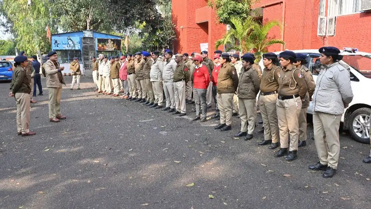 ਦੀਵਾਲੀ ਮੌਕੇ ਚੰਡੀਗੜ੍ਹ ਪੁਲਿਸ ਅਲਰਟ, 24 ਘੰਟੇ ਐਮਰਜੰਸੀ ਸੇਵਾਵਾਂ -ਫਾਇਰ ਬ੍ਰਿਗੇਡ ਦੀ ਤੈਨਾਤੀ, ਕੰਟਰੋਲ ਰੂਮ ਐਕਟਿਵ