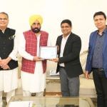 ਦੇਸ਼ ਦਾ ਸੈਮੀਕੰਡਕਟਰ ਹੱਬ ਬਣੇਗਾ ਪੰਜਾਬ, ਮੁੱਖ ਮੰਤਰੀ ਭਗਵੰਤ ਮਾਨ ਨੇ ਕੀਤਾ ਵੱਡਾ ਐਲਾਨ ਦੇਸ਼ ਦਾ ਸੈਮੀਕੰਡਕਟਰ ਹੱਬ ਬਣੇਗਾ ਪੰਜਾਬ, ਮੁੱਖ ਮੰਤਰੀ ਭਗਵੰਤ ਮਾਨ ਨੇ ਕੀਤਾ ਵੱਡਾ ਐਲਾਨ