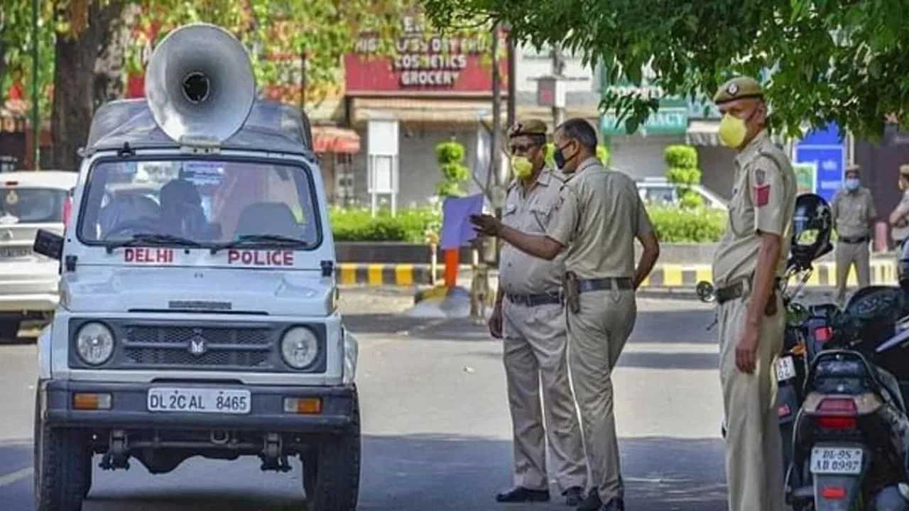 ਦਿੱਲੀ ਵਿੱਚ ਡਬਲ ਮਰਡਰ, ਮਾਲਕਣ ਨੇ ਡਾਂਟਿਆ ਤਾਂ ਨੌਕਰ ਨੇ ਮਾਂ ਅਤੇ ਪੁੱਤਰ ਨੂੰ ਕੱਟਿਆ ... ਗ੍ਰਿਫਤਾਰ ਦਿੱਲੀ ਵਿੱਚ ਡਬਲ ਮਰਡਰ, ਮਾਲਕਣ ਨੇ ਡਾਂਟਿਆ ਤਾਂ ਨੌਕਰ ਨੇ ਮਾਂ ਅਤੇ ਪੁੱਤਰ ਨੂੰ ਕੱਟਿਆ ... ਗ੍ਰਿਫਤਾਰ