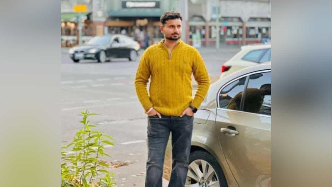 ਫਿਰੋਜ਼ਪੁਰ ਦੇ ਨੌਜਵਾਨ ਦੀ ਜਰਮਨੀ ਚ ਮੌਤ, 12 ਦਿਨ ਪਹਿਲਾਂ ਹੀ ਦਾਦੀ ਦੇ ਸਸਕਾਰ ਤੋਂ ਬਾਅਦ ਗਿਆ ਸੀ ਵਾਪਸ ਫਿਰੋਜ਼ਪੁਰ ਦੇ ਨੌਜਵਾਨ ਦੀ ਜਰਮਨੀ ਚ ਮੌਤ, 12 ਦਿਨ ਪਹਿਲਾਂ ਹੀ ਦਾਦੀ ਦੇ ਸਸਕਾਰ ਤੋਂ ਬਾਅਦ ਗਿਆ ਸੀ ਵਾਪਸ