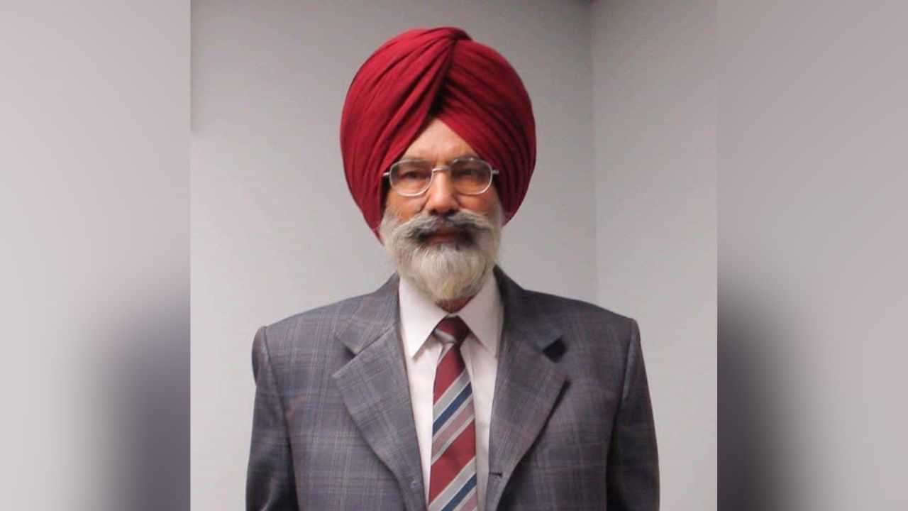 ਕੈਨੇਡਾ ਚ ਪੰਜਾਬੀ ਕਵੀ ਗੁਰਦਰਸ਼ਨ ਬਾਦਲ ਤੇ ਨਸਲੀ ਹਮਲਾ, ਸੁੱਟੀ ਕਾਲੀ ਮਿੱਟੀ ਤੇ ਕਿਹਾ- ਇਸ ਦੇਸ਼ ਨੂੰ ਛੱਡ ਦਿਓ ਕੈਨੇਡਾ ਚ ਪੰਜਾਬੀ ਕਵੀ ਗੁਰਦਰਸ਼ਨ ਬਾਦਲ ਤੇ ਨਸਲੀ ਹਮਲਾ, ਸੁੱਟੀ ਕਾਲੀ ਮਿੱਟੀ ਤੇ ਕਿਹਾ- ਇਸ ਦੇਸ਼ ਨੂੰ ਛੱਡ ਦਿਓ