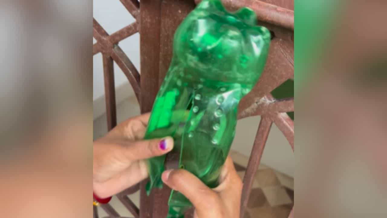 Viral Video: ਮੀਂਹ ਵਿੱਚ ਤਾਲਾ ਨਹੀਂ ਹੋਵੇਗਾ ਖਰਾਬ! ਜੰਗ ਲੱਗਣ ਤੋਂ ਬਚਾਉਣ ਲਈ ਪਲਾਸਟਿਕ ਦੀ ਬੋਤਲ ਨਾਲ ਕਰੋ VIRAL ਜੁਗਾੜ